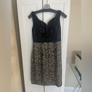Carmen Marc Valvo Collection Dreas Size 4 Black Silver Gold